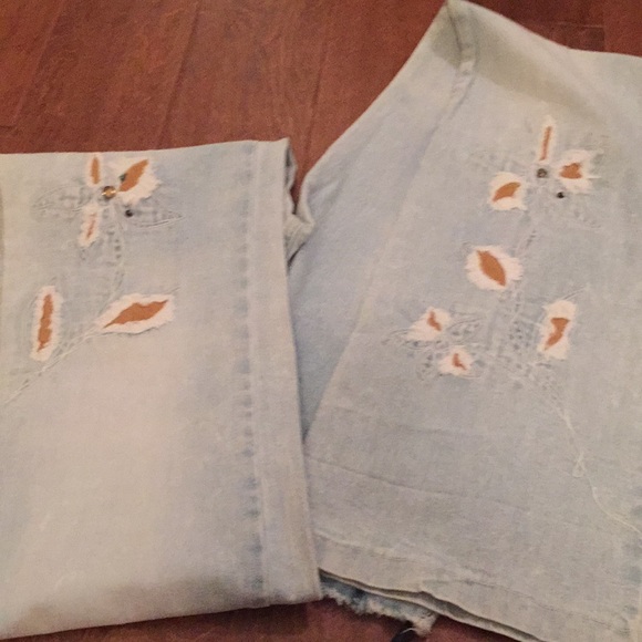 Vintage floral embroidered Tall Jeans - Picture 2 of 7